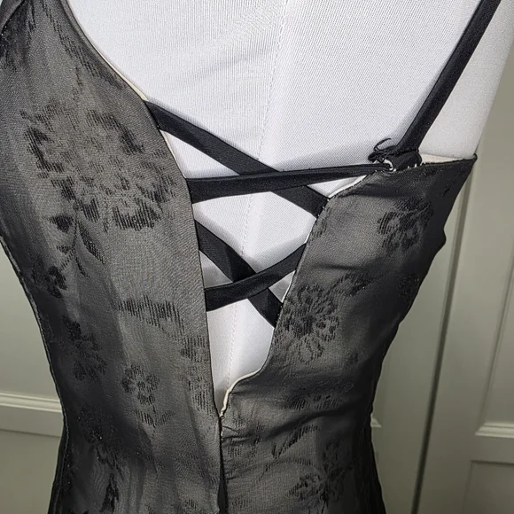 Morgan And Co Elegant Black Floral Lace Evening Dress Maxi Size 7/8 - Picture 7 of 12